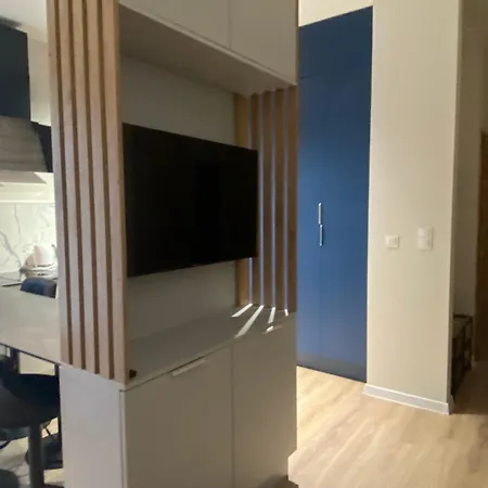 Apartmán Z Parkingiem I Stacja Ladowania *